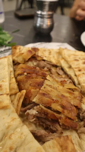 Kebap, çıtır yağlı katman detayı